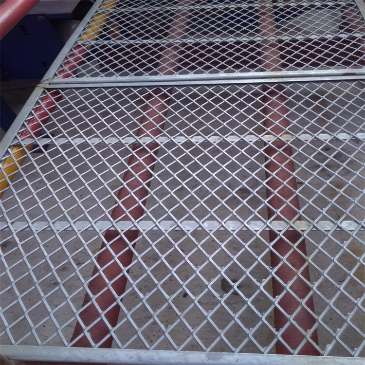 山東腳踏網(wǎng)、鋼板網(wǎng)