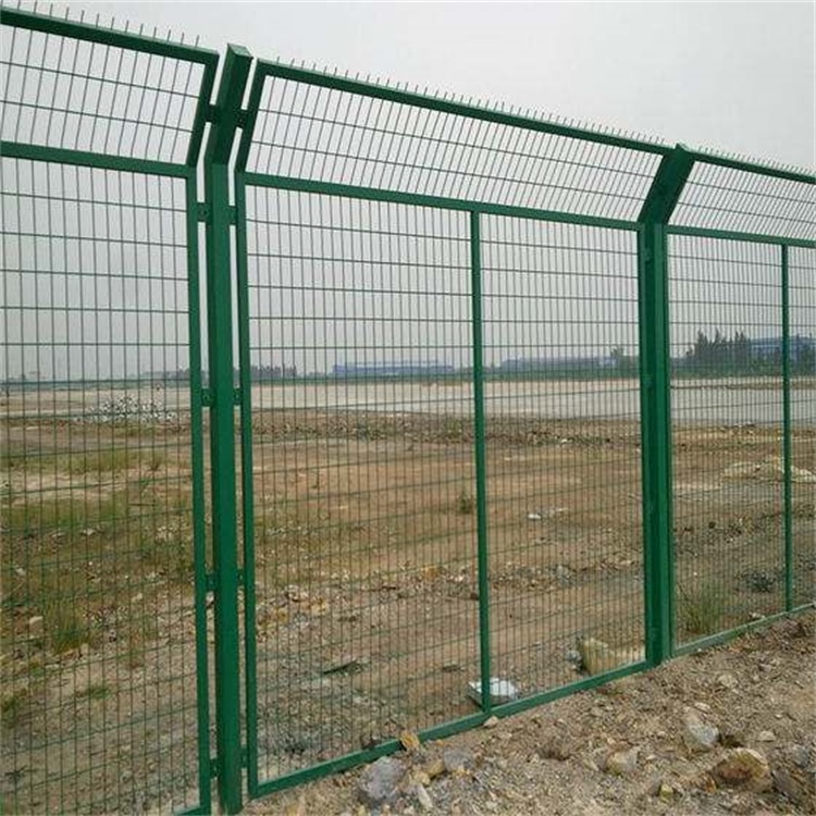 光伏發(fā)電站護欄網(wǎng)的特點